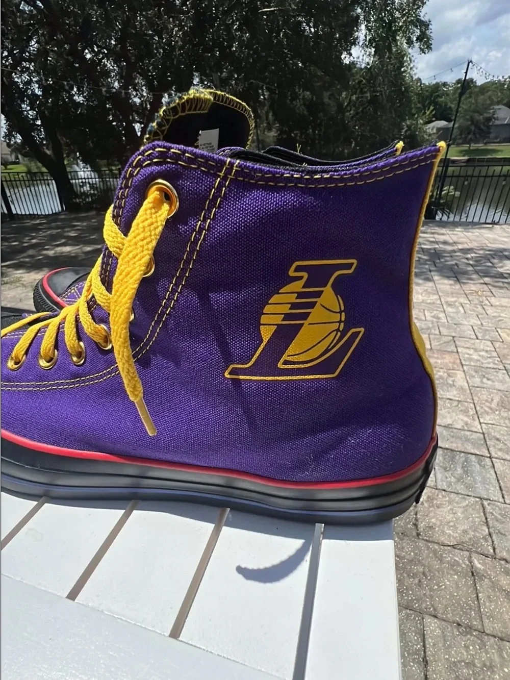 Converse All Star- NBA Los Angeles Lakers High Top- Men’s 11.5